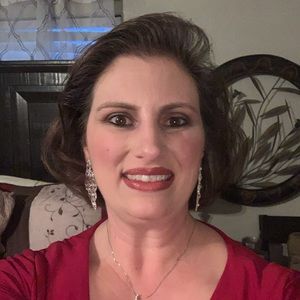 Meet your Posher, Leslie